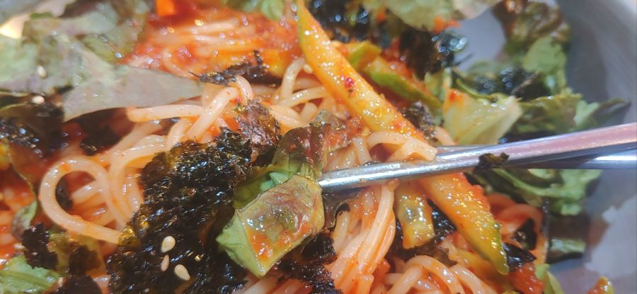 비빔국수&물만두_5.jpg