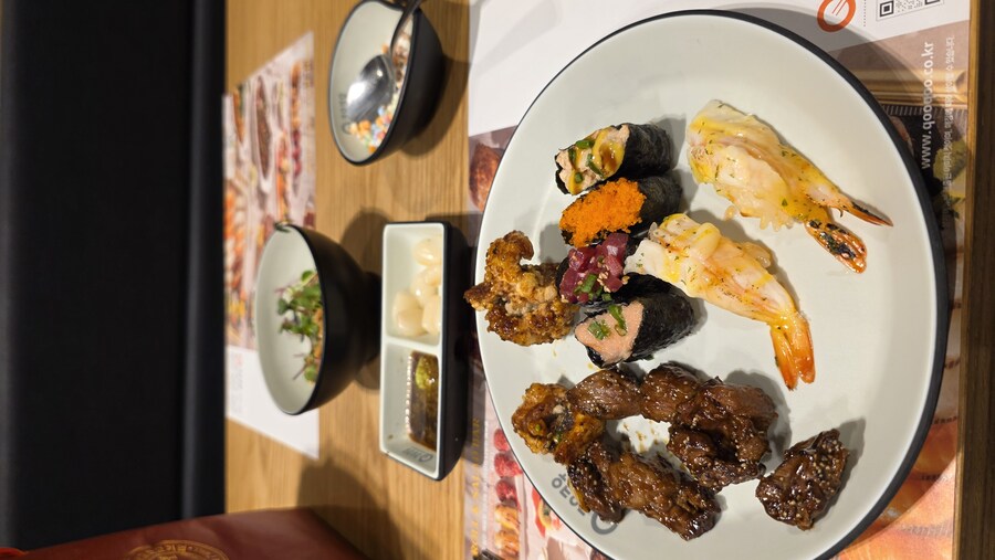 쿠우쿠우) 트릭컬 콜라보 갔는데 10접시도 못하고 패배했다_3.jpg