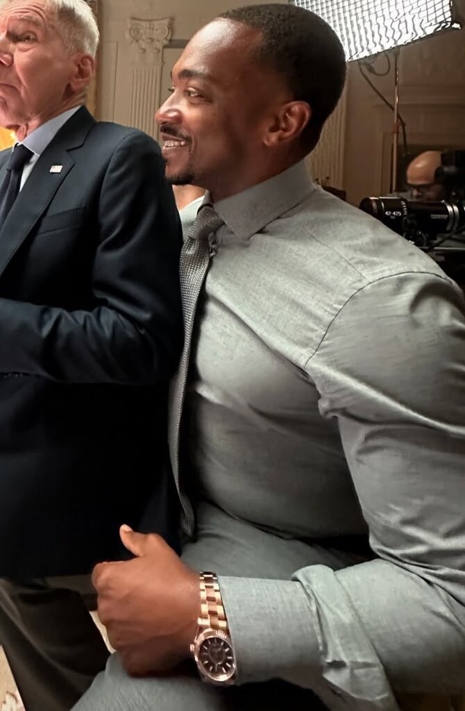 MCU)샘 캡틴 근황_2.jpg