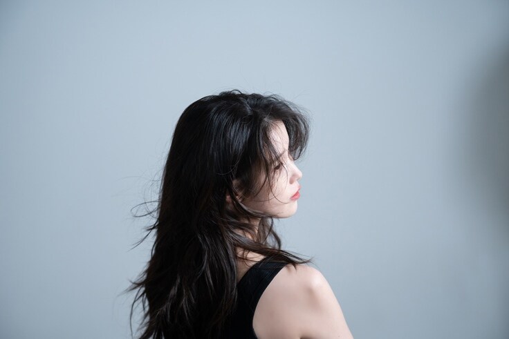 멜론 매거진, 아이유 [꽃갈피 셋] 자켓 촬영 현장_28.jpg