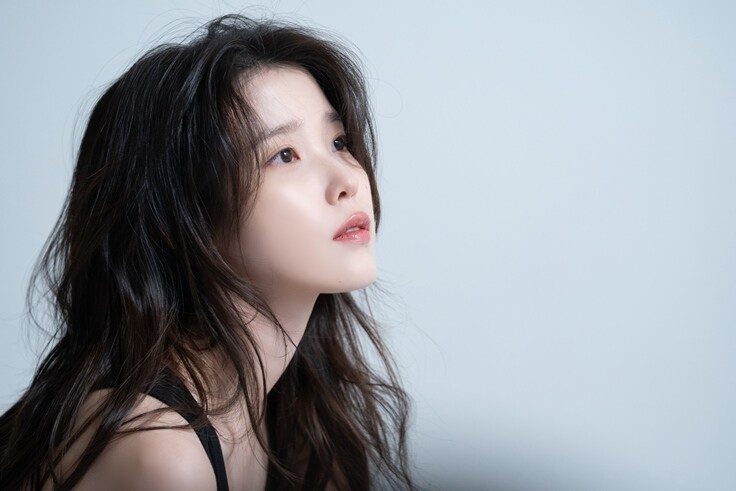 멜론 매거진, 아이유 [꽃갈피 셋] 자켓 촬영 현장_31.jpg