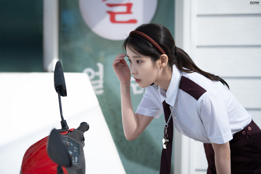 아름다운 시절 속 한 장면 ‘Never Ending Story’ MV 비하인드_5.jpg