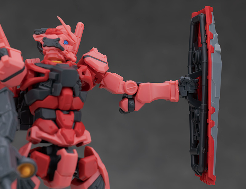 HG GQ 1/144 붉은 건담 해외 리뷰_71.jpg