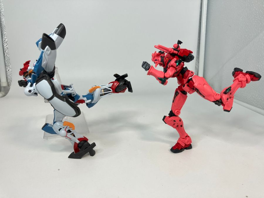HG GQ 1/144 붉은 건담 해외 리뷰_104.jpg