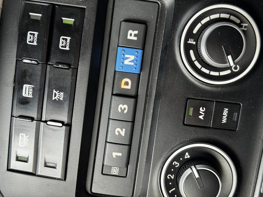 현대 초기 버튼식 기어는..._1.jpg