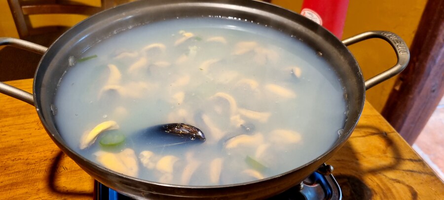 홍합탕 김치전_4.jpg