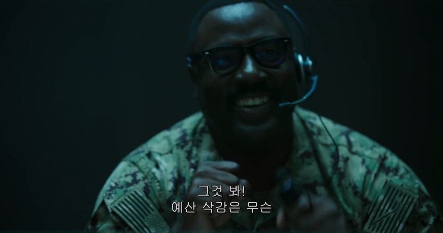 [탑건]젋은 시절의 혈기가 다시 살아난 매버릭_8.jpg