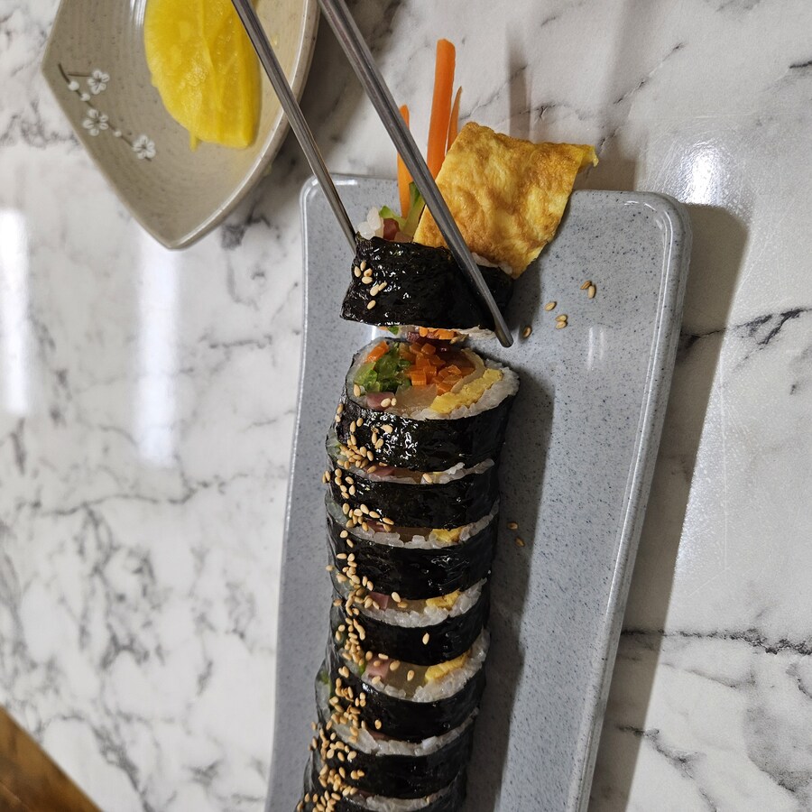 젤 좋아하는 김밥집_1.jpg