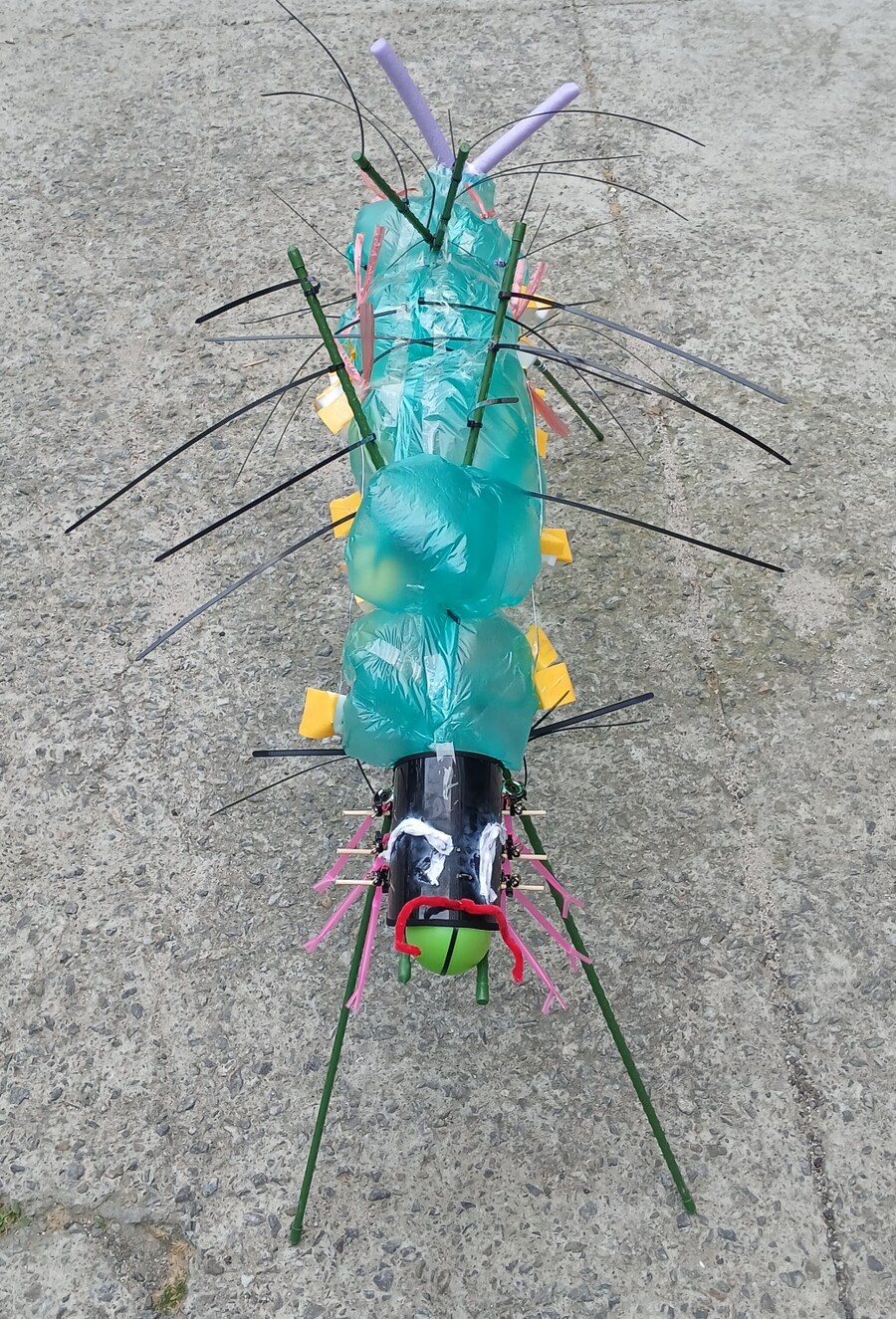 만들기) 엄청 커다란 애벌레를 만들어봤어요_7.jpg