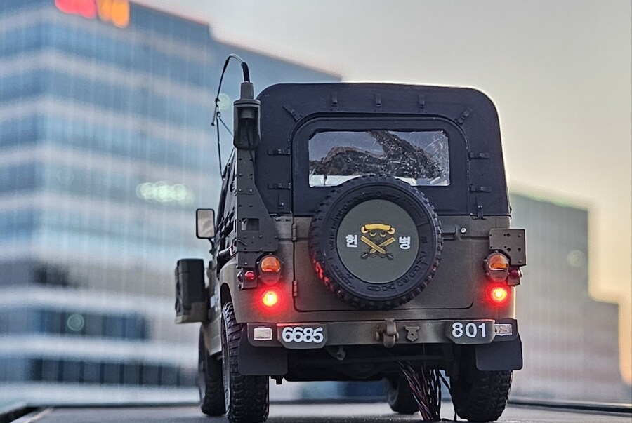 1/35 Def 육군 K131 레토나 헌병대 with LED_9.jpg