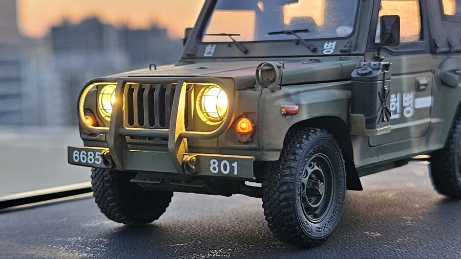 1/35 Def 육군 K131 레토나 헌병대 with LED_12.jpg