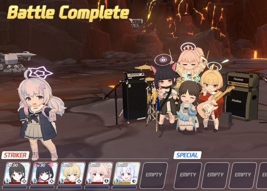 블루아카게시판) 방디부(밴디부)에 끼어들지 못 하고 거리를 둔 레이사_1.png