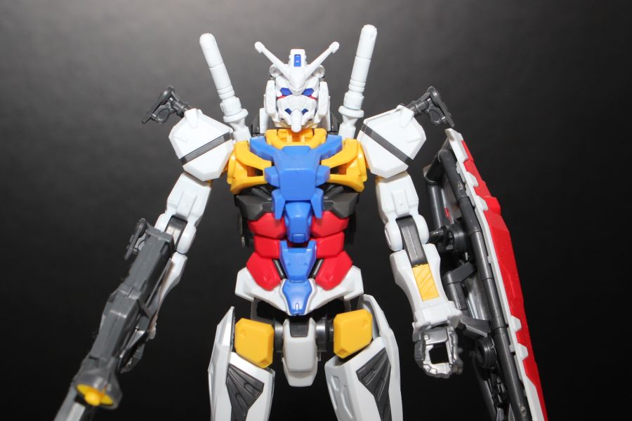 HG GQ 1/144 하얀 건담 도쿄점 전시 사진_3.jpg