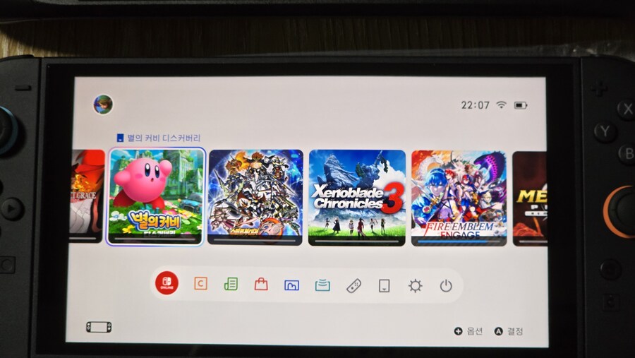 좌 스위치2, 우 스팀덱 oled 1t랑 크기 비교샷._3.jpg