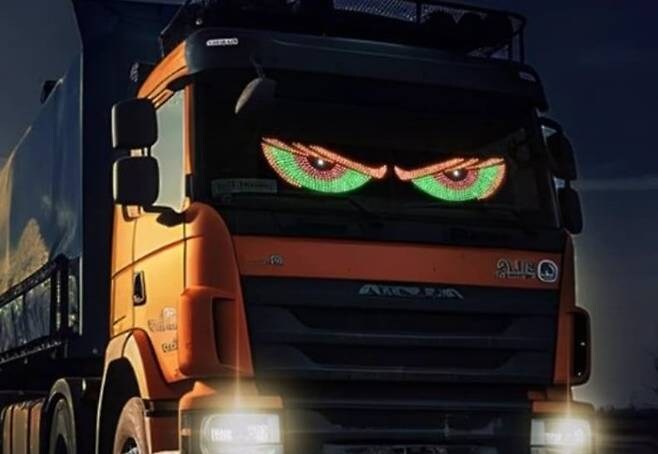 요즘 화물차 사이에서 유행하는 악마의 눈_1.jpg