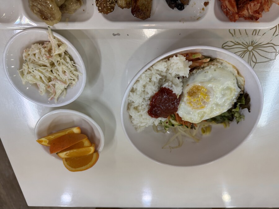 (스압) 구디 구내식당 7500원짜리 식사들_18.jpg