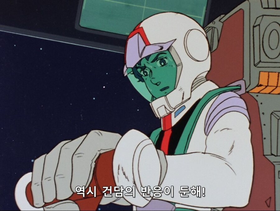 건담) 원작에서 1화만에 죽었다는 샤리아 불 특징_2.jpg