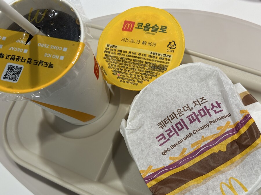 맥도날드 - 쿼터파운더 치즈 크리미 파마산_1.jpg