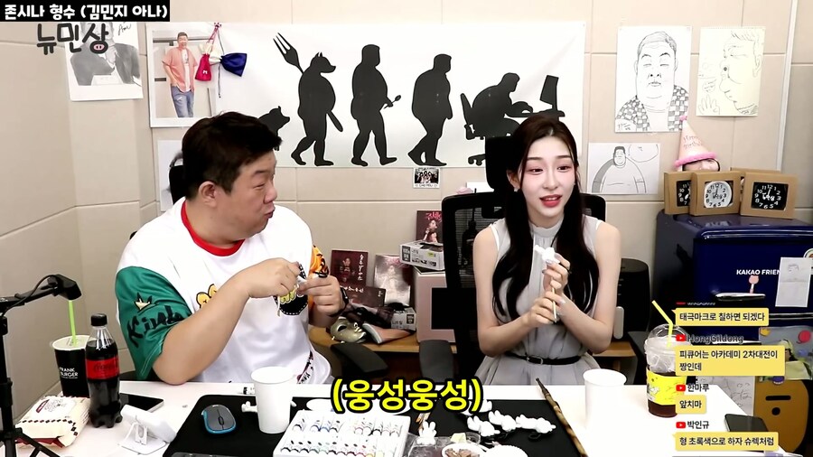회색 아니에요?_4.jpg