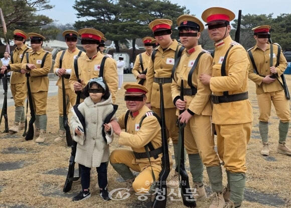 “역사관 논란에 갑질 의혹까지"김형석 독립기념관장, 더는 자리에 있을 자격 없다”_1.jpg