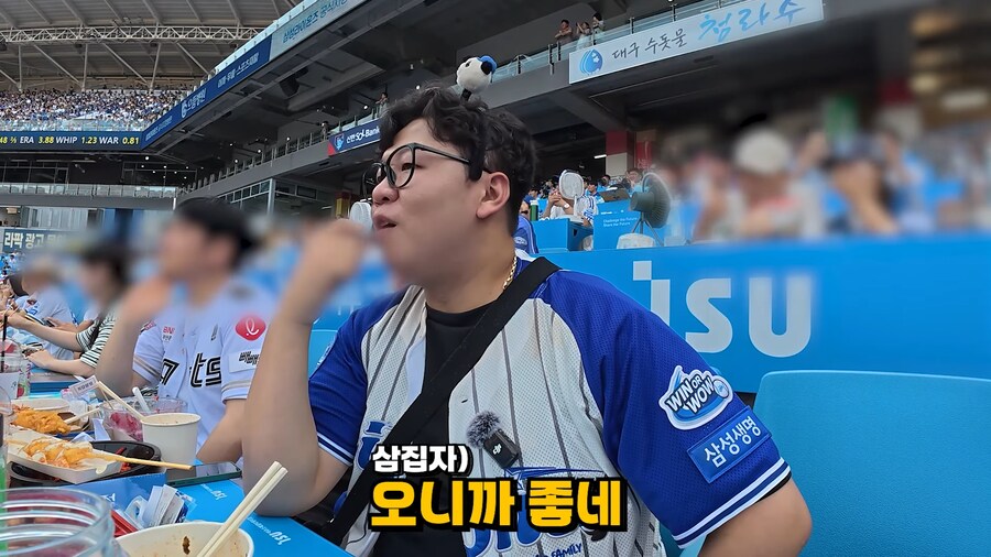 야구장에서 치어리더보다가 핀잔먹은 사람_10.png