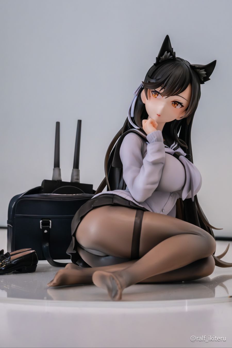 [웨이브] 아주르 레인 - 아타고 학원 트로이메라이 전시 사진_3.jpg