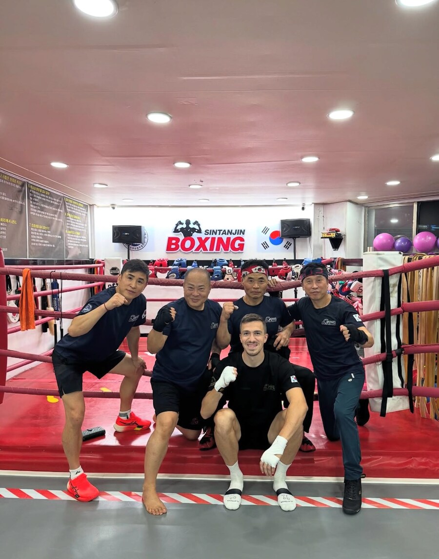 축구)안톤은 한국 적응을 너무 잘했네_3.png