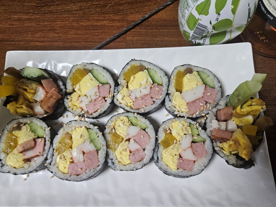 유게에서 난리난 6만원 김밥 세트_1.jpg