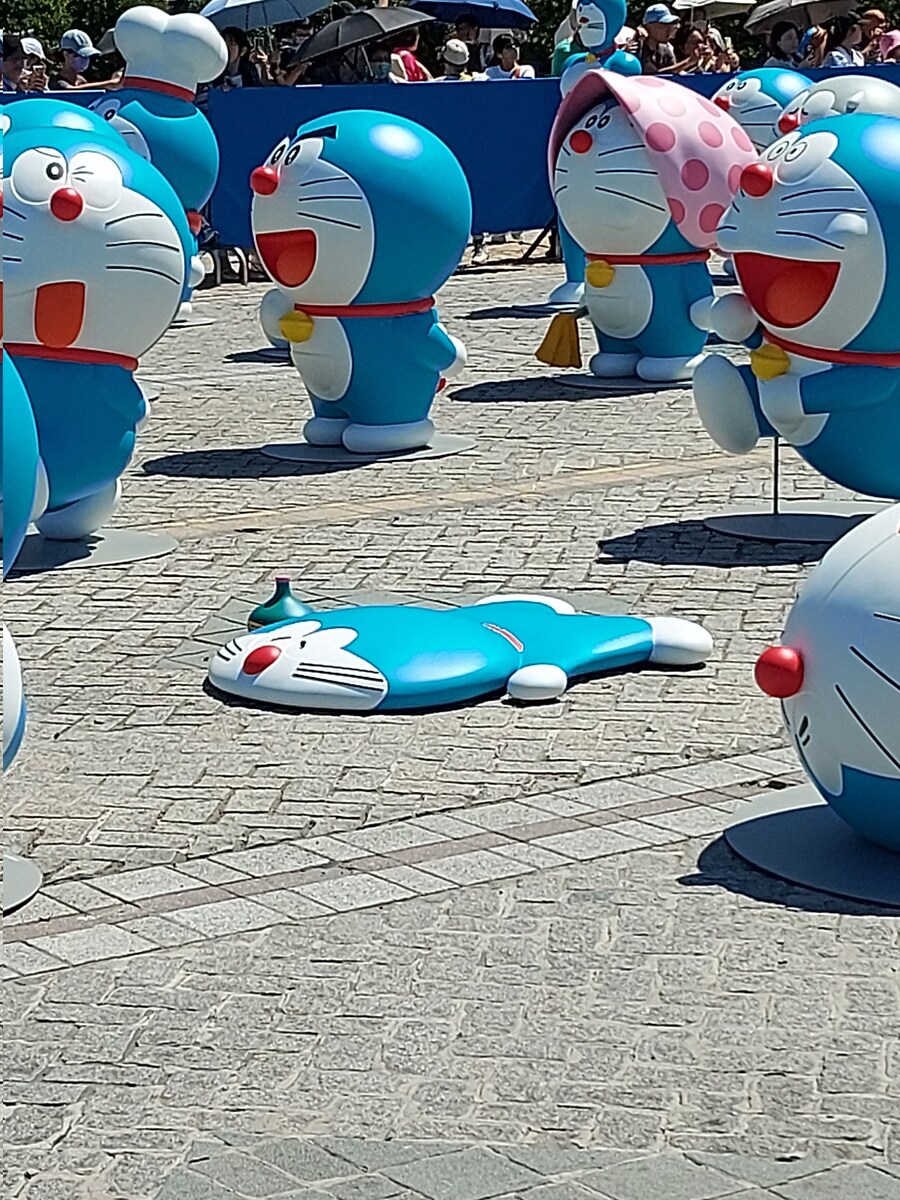 너무 더운 도라에몽_1.jpg