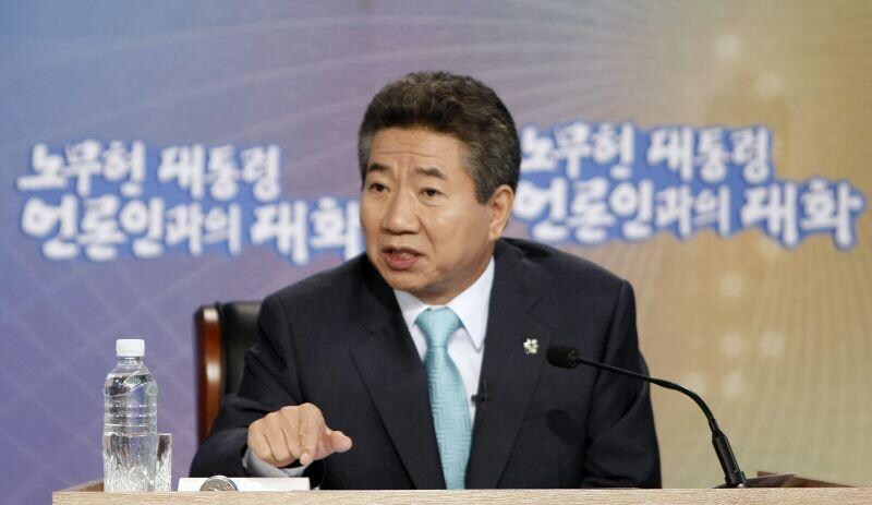 노무현 전 대통령) 17년 전 오늘 찍힌 사진들.jpg_15.jpg