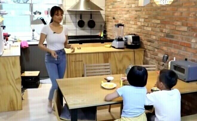 20대들에게 대쉬를 받는다는 40대 어머님_1.jpg