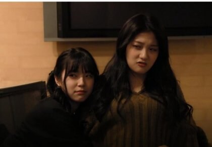 여자 사람은 웃는 얼굴 보기 힘들더라_2.jpg