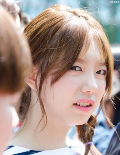 여자 사람은 웃는 얼굴 보기 힘들더라_4.png