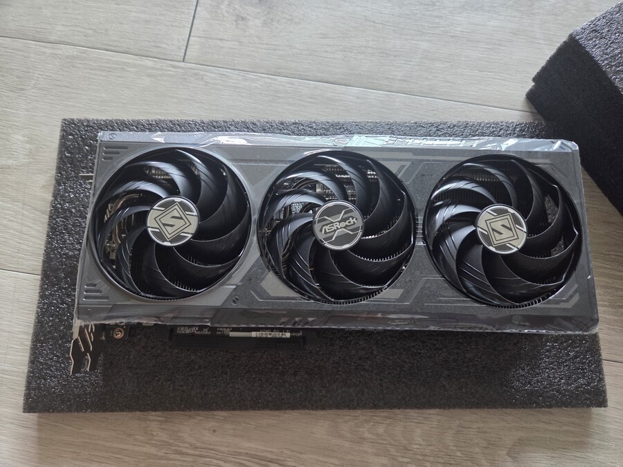 이번에 알리발 ASRock 9070xt 스틸레전드 구매했어요_1.jpg