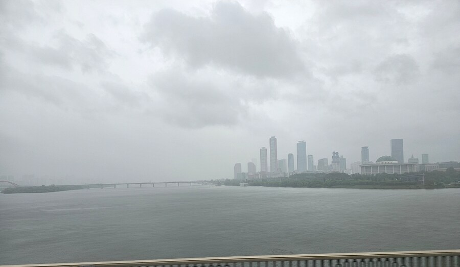 지금 이시각 한강_1.jpg