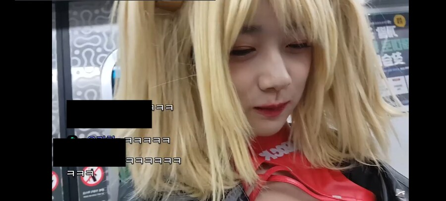 인방,젠존제)지하철 코스프레 빌런 출몰_1.png
