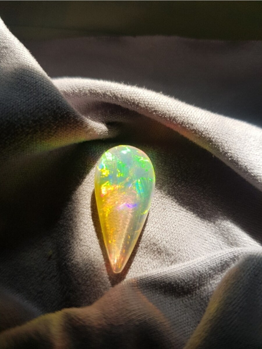 오팔을 물 속에 넣기 실제로 실험해본 사람의 사진.jpg_5.jpg