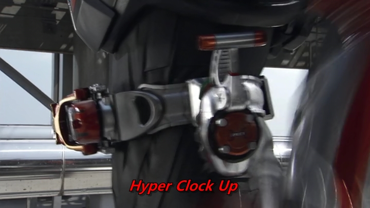 [가면라이더 카부토] 너무도 하이퍼 했던 등장_41.jpg