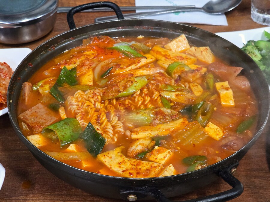 비도 오고 그래서_2.jpg