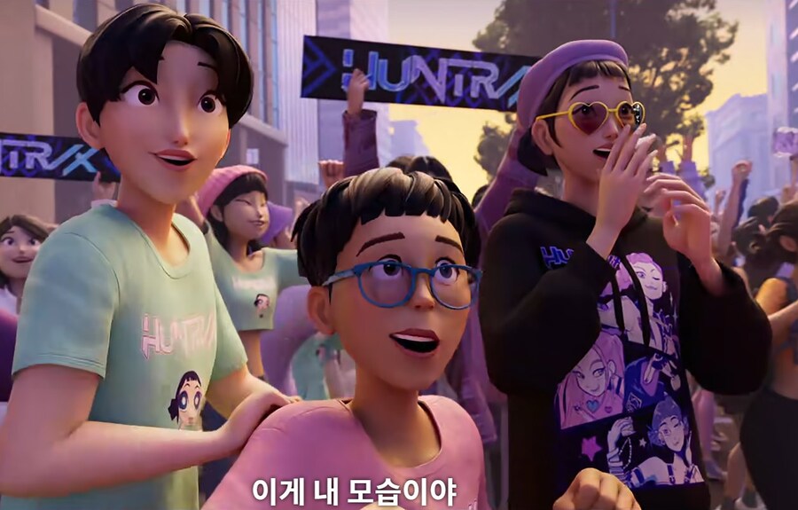 케이팝) 어느 아이돌 굿즈와 닮음_2.jpg