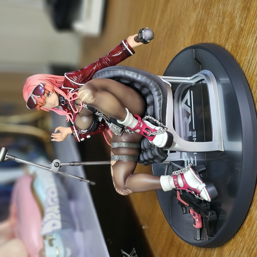 한 때 니케의 대표 망측캐였던 볼륨_5.jpg