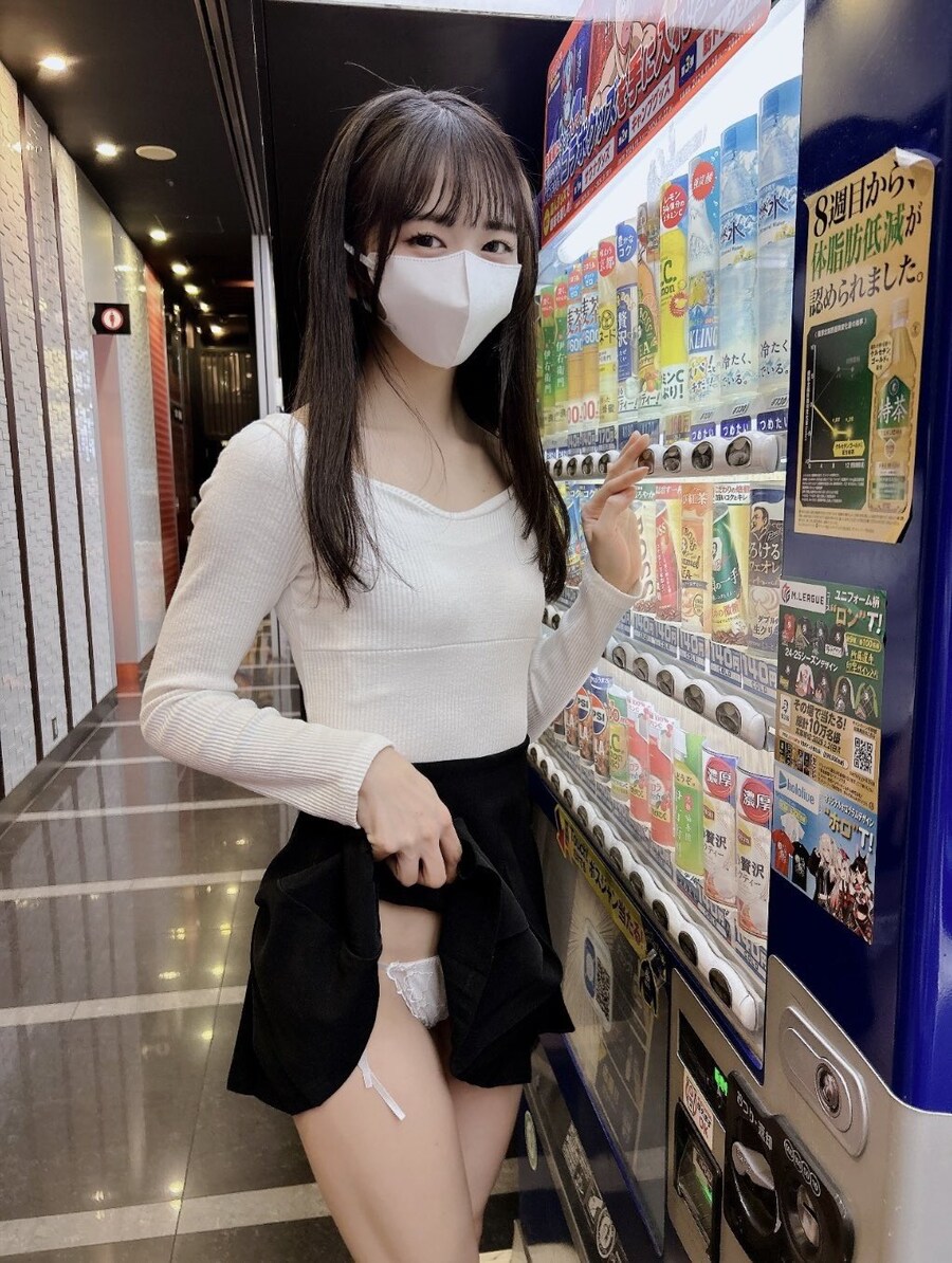 자판기앞의 그녀💖💖💖_1.jpg