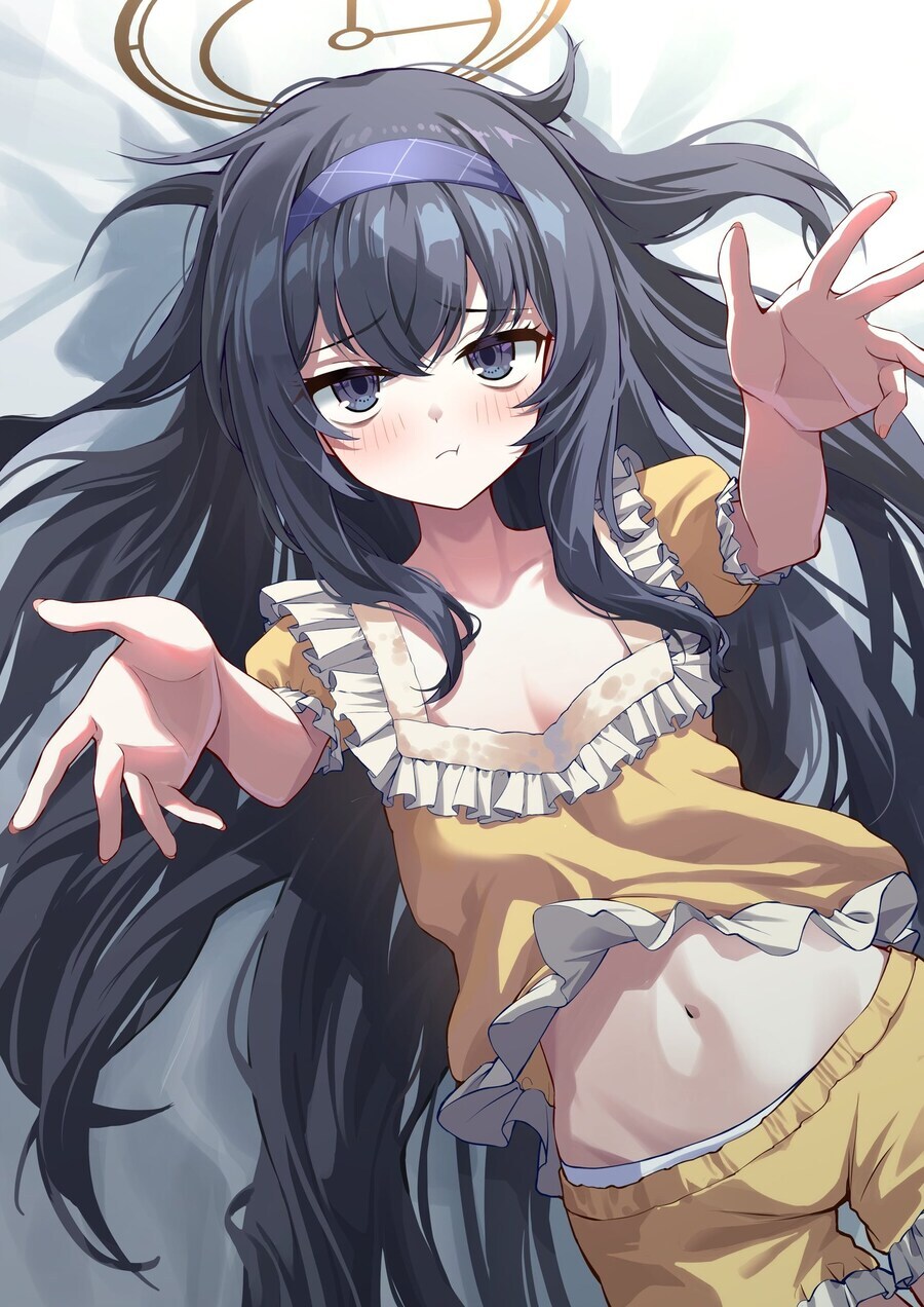 블루아카) 짤로 볼때 가장 혼란스러운 캐릭터 중 하나_17.jpg