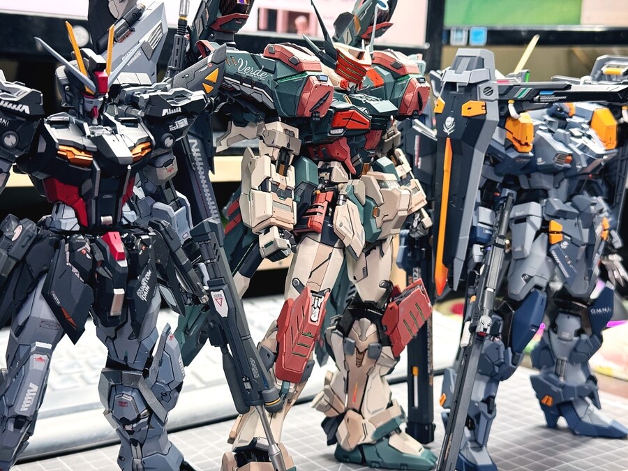 [MG] 베르데 버스터 건담_14.jpg