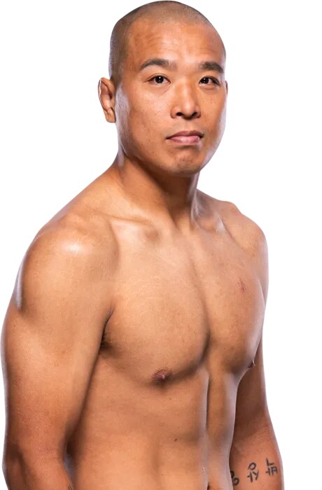 UFC에서 3:1로 싸우는 한국선수.jpg_1.png