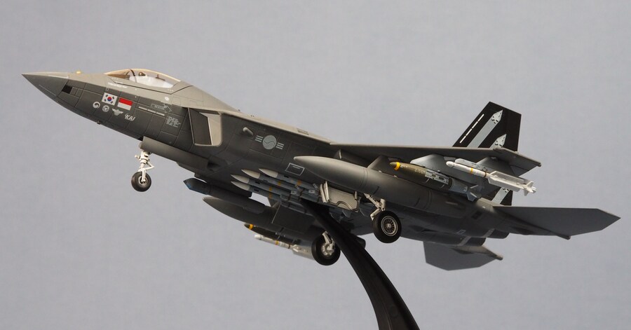아카데미 1/72 KF-21 (2024 하비페어 한정판)_2.jpg