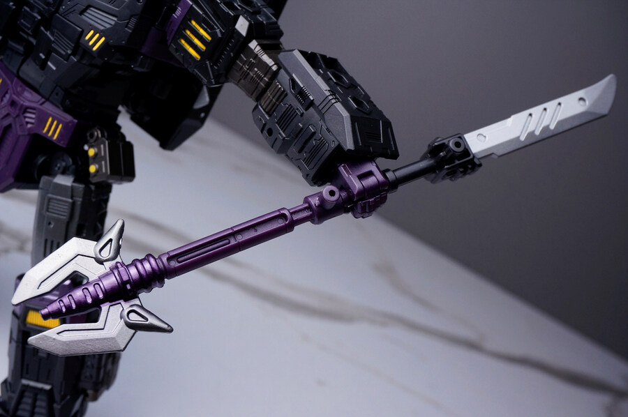 트랜스포머 에오프 폴른(메가트로너스)_13.jpg