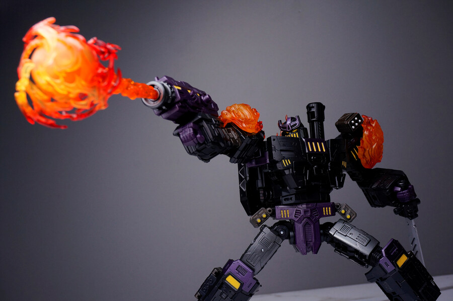 트랜스포머 에오프 폴른(메가트로너스)_17.jpg