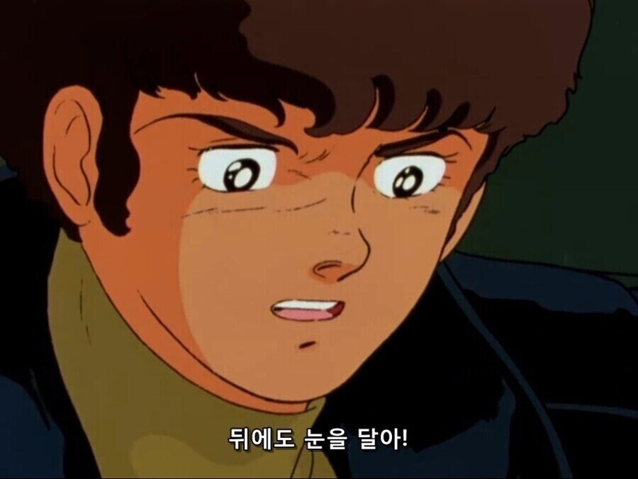 건담) "가르치는 자로써는 일류"_7.jpg