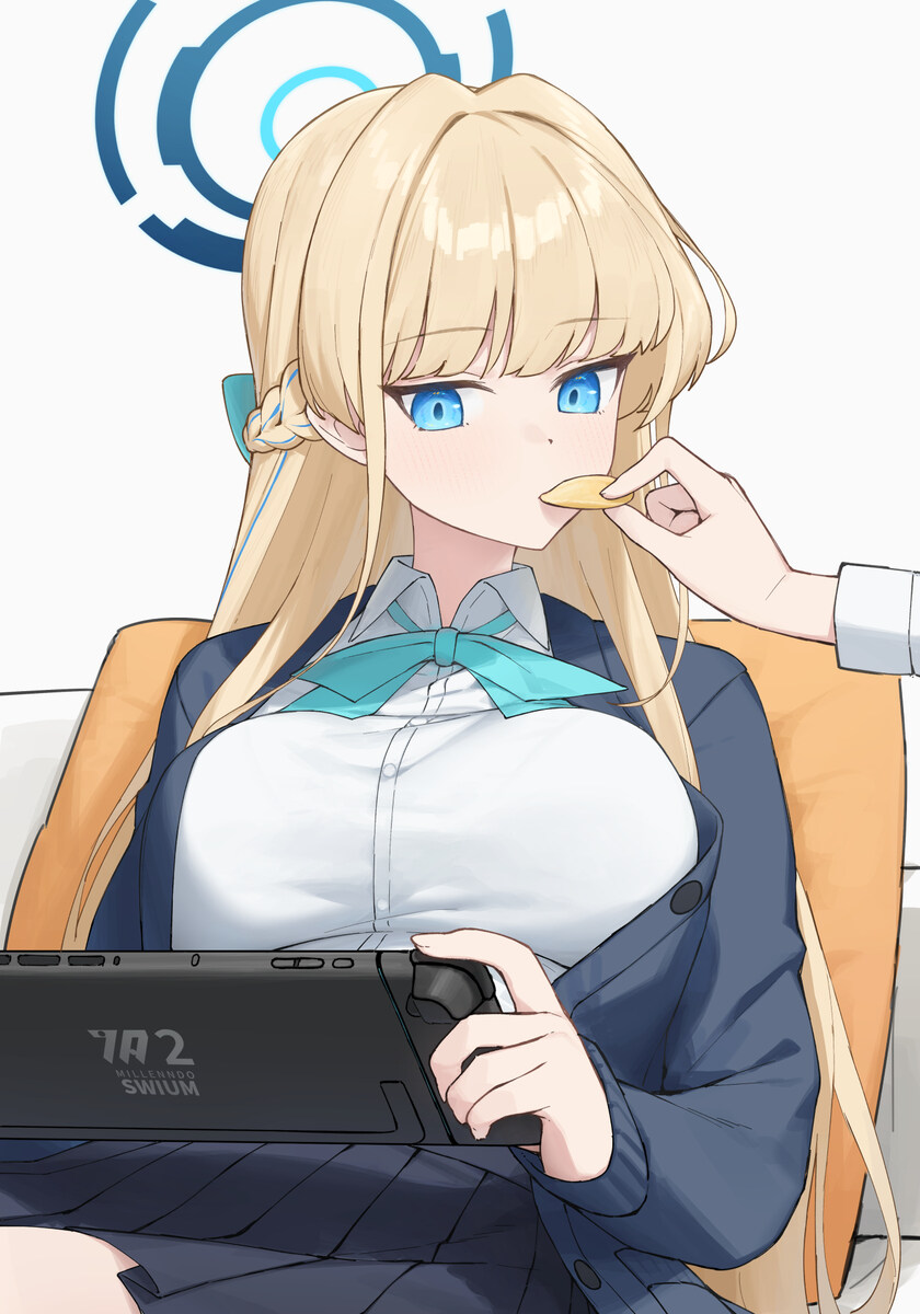 블루아카) "토키 감자칩은 직접 먹으면 안될까"_1.jpg